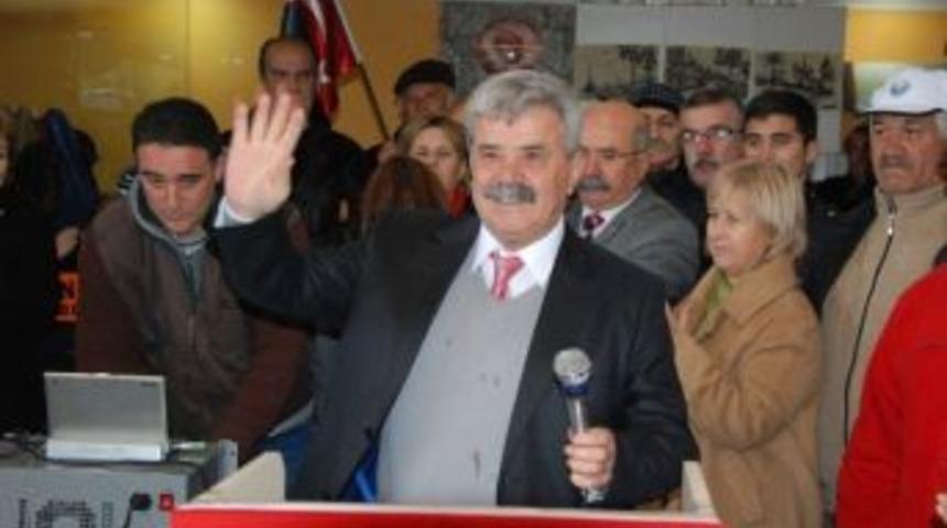 Dikili Belediye Başkanı Osman &Ouml;zg&uuml;ven G&ouml;reve Yeniden Talip Oldu