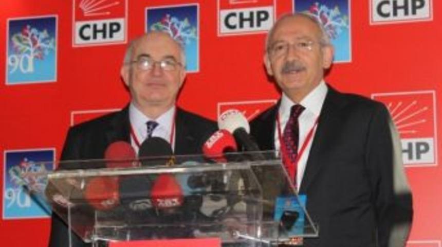 Kemal Kılı&ccedil;daroğlu, İktisat&ccedil;ılarla Bıraraya Geldi