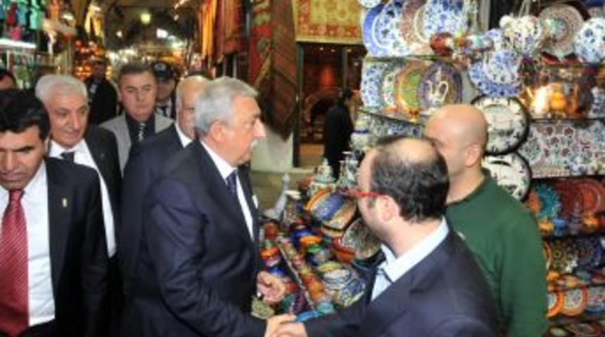 TESK: AVM'lerdeki Indirim Reklamları T&uuml;keticiyi Yanıltıyor