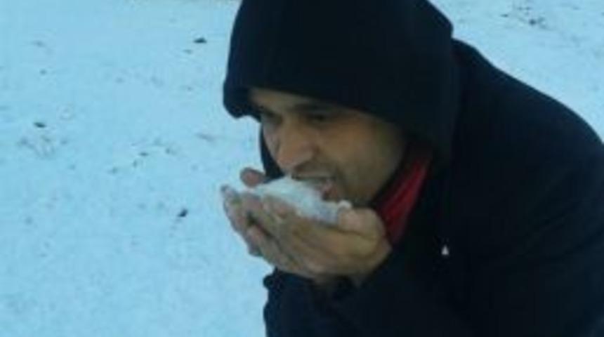 Lapseki'ye Yılın İlk Karı Yağdı