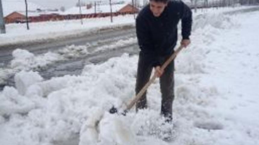 Bitlis&rsquo;te Kar Yağışı