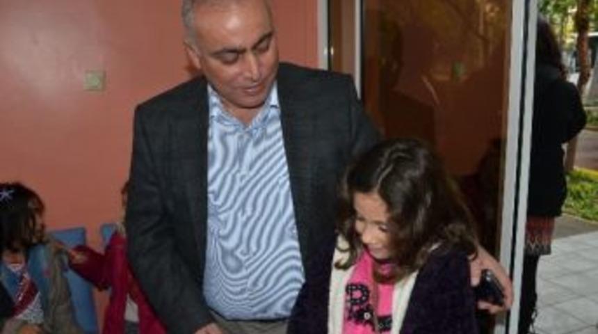 &Ccedil;iğlili Minikler Ali Talak&rsquo;la Sevindi