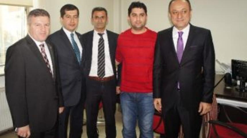 Tahsin Babaş&rsquo;tan Belediyeye Ziyaret