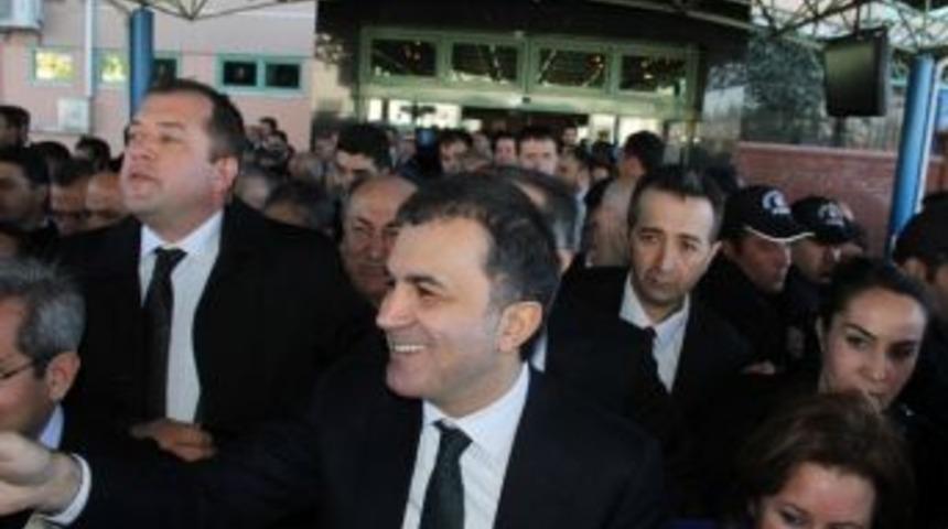 Adana'da Bakan &Ccedil;elik İzdihamı