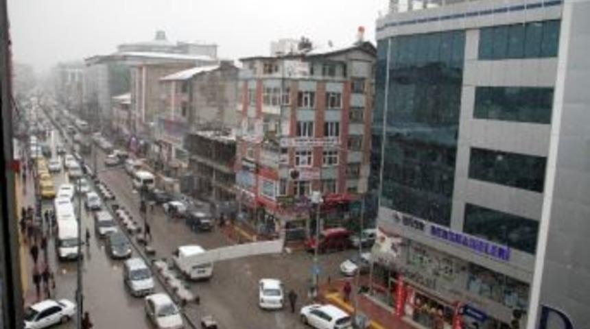 Van&rsquo;da Kar Yağışı