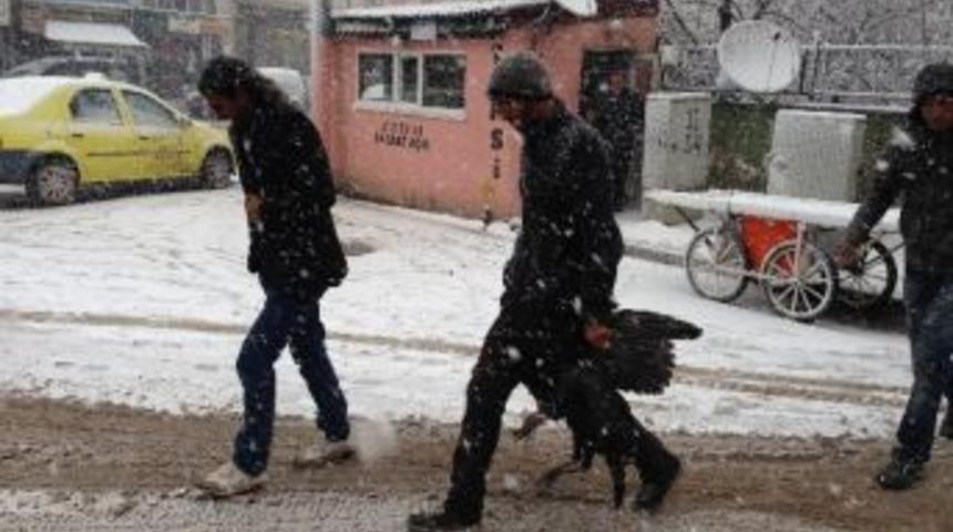 Doğubayazıt&rsquo;ta Kar Yağışı
