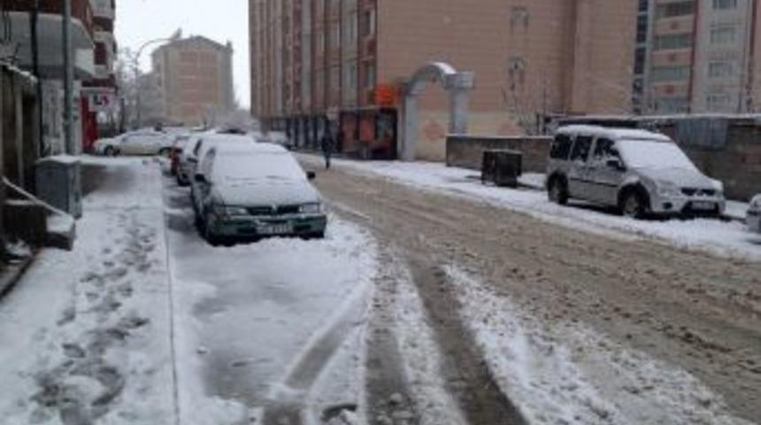 Muş&rsquo;ta 9 K&ouml;y Ve 22 Mezra Yolu Ulaşıma Kapandı