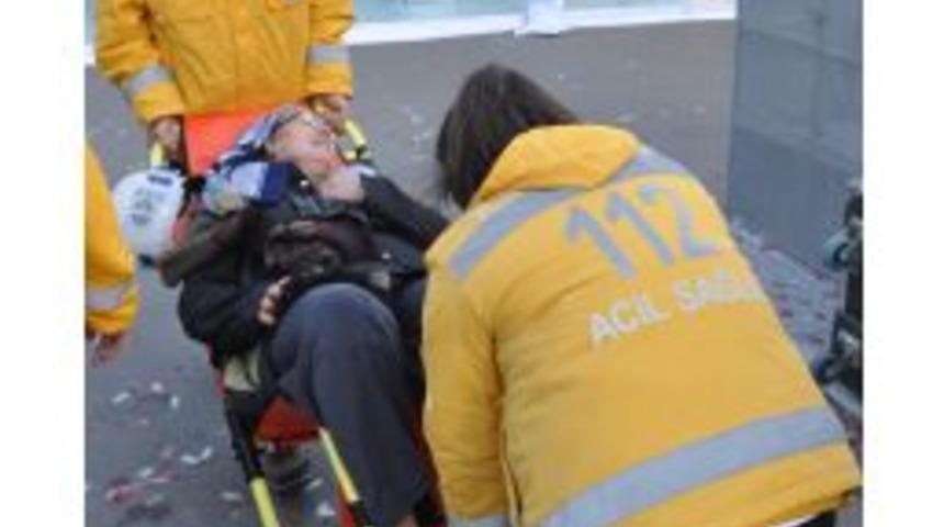 Emine Erdoğan'ın Hediyelerini Kapmak I&ccedil;in Yarıştılar