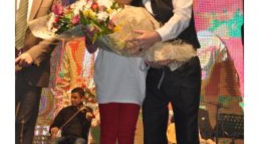 Şair Bedirhan G&ouml;k&ccedil;e Mevlana Gecesinde Balıkesirlilerle Buluştu