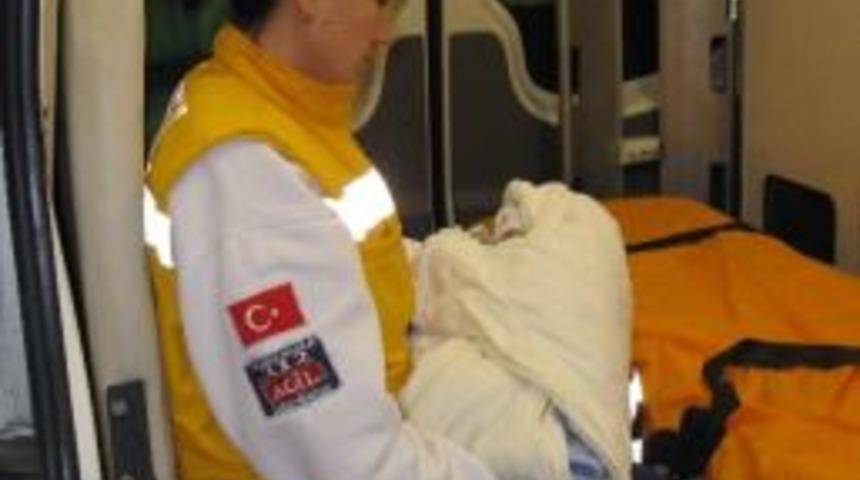 Şüpheli Paketten Terk Edilmiş Bebek Çıktı