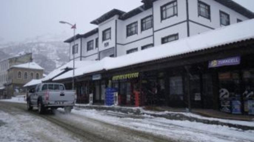 Karakış y&uuml;z&uuml;n&uuml; g&ouml;sterdi