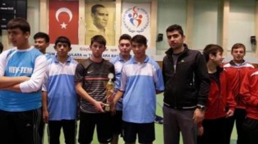 Nevşehir'de Badminton Heyecanı Sona Erdi