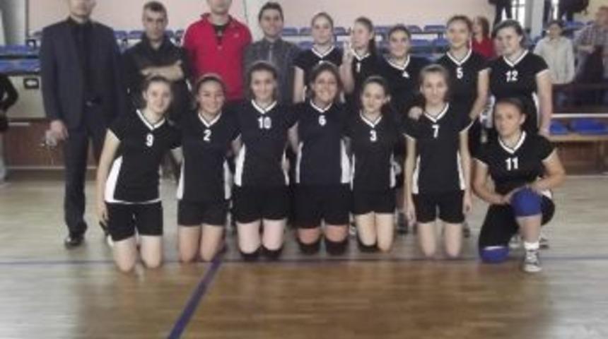 Alaplı &Ccedil;pl Voleybolda İl&ccedil;e Birincisi Oldu