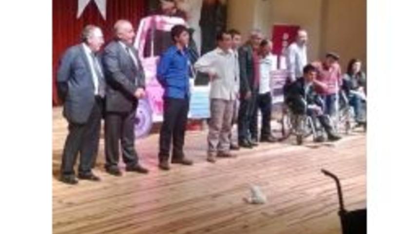 "usta"ya Teşekk&uuml;r Plaketi Ali Talak'tan