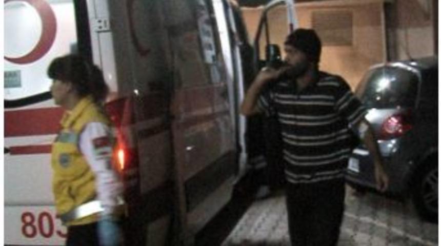 Parasını Almak İsteyen Şahıslara Direnince Bı&ccedil;aklandı