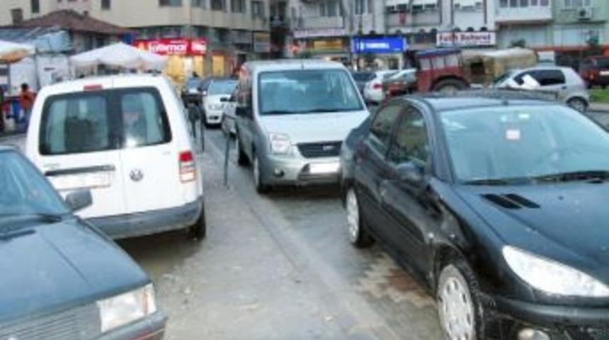 Gemlik&rsquo;te Oto Park Sıkıntısı B&uuml;y&uuml;yor