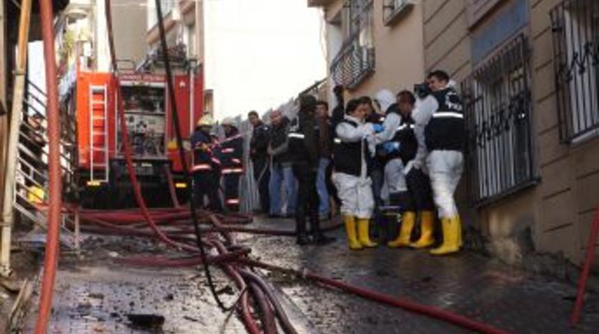 Yangında &Ouml;len Şahsın Cesedi Adli Tıp'a Kaldırıldı