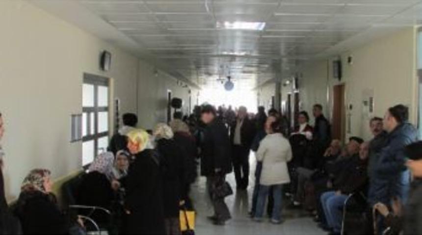 S&ouml;ylentiler İzdihama Yol A&ccedil;tı