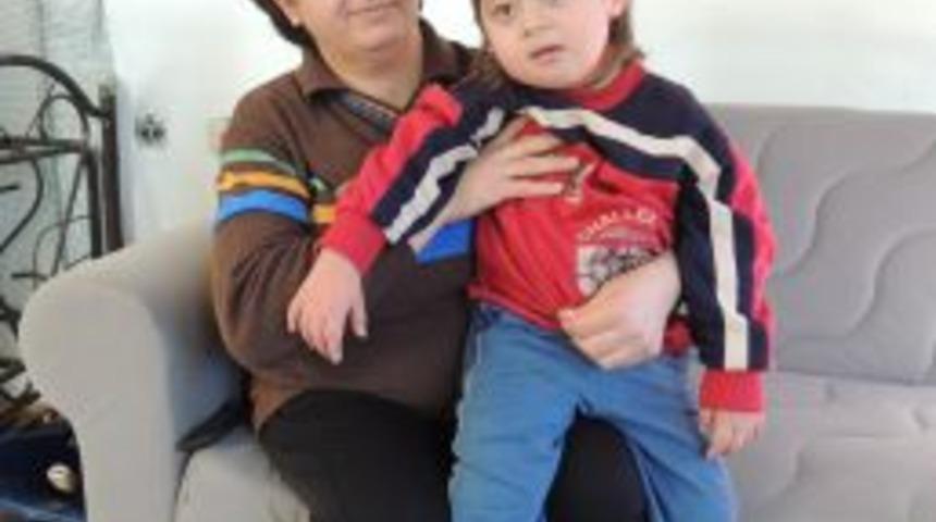 Aksu Belediyesi&rsquo;nden Downsendromlu Minik Metehan&rsquo;a Engelli Arabası S&ouml;z&uuml;