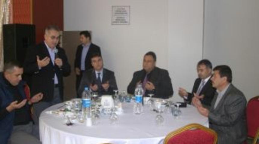 &Ouml;demiş Madeni İşer Odası Bisiklet Ve Motor Tamircilerini Kahvaltıda Buluşturdu