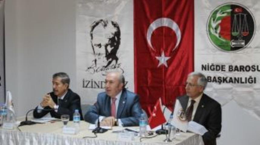 Niğde Barosu Boşanma Konulu Konferans D&uuml;zenledi