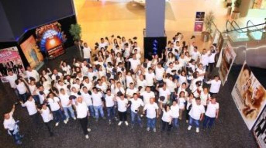 Bowling Turnuvasında Moral Depoladılar