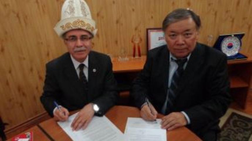 Sinop &Uuml;niversitesi, Kırgızistan&rsquo;da Ikili Anlaşmalar Imzaladı