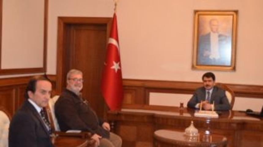 Yemek Yazarı Yaşin, Vali Şahin&rsquo;i Ziyaret Etti