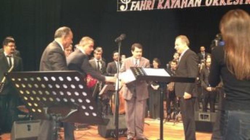 Fahri Kayahan Orkestrası&rsquo;nın Konseri İlgi G&ouml;rd&uuml;