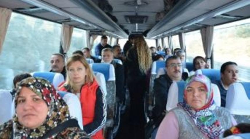 Boz&uuml;y&uuml;k Engelliler Derneği &Uuml;yeleri &ldquo;engelsiz Yaşam Fuarı&rsquo;nı Ziyaret Etti