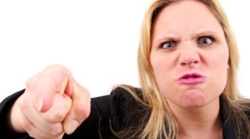 Erkek Acı &Ccedil;eker, Kadının Ruhu Duymaz