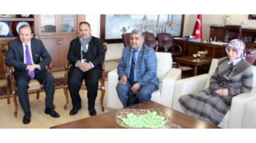 Ey&uuml;p Erzurumlular K&uuml;lt&uuml;r Ve Dayanışma Derneği Başkanı Cahit &Ouml;zaslan, K&uuml;&ccedil;&uuml;kler`i Ziyaret Etti