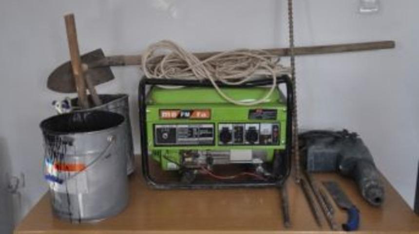 Yozgat Jandarma Ka&ccedil;ak Kazı Yapan 3 Kişiyi Yakaladı