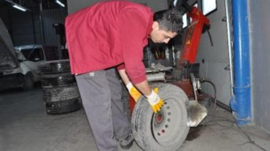 (&ouml;zel Haber) Kış Lastiği İ&ccedil;in Elinizi &Ccedil;abuk Tutun!