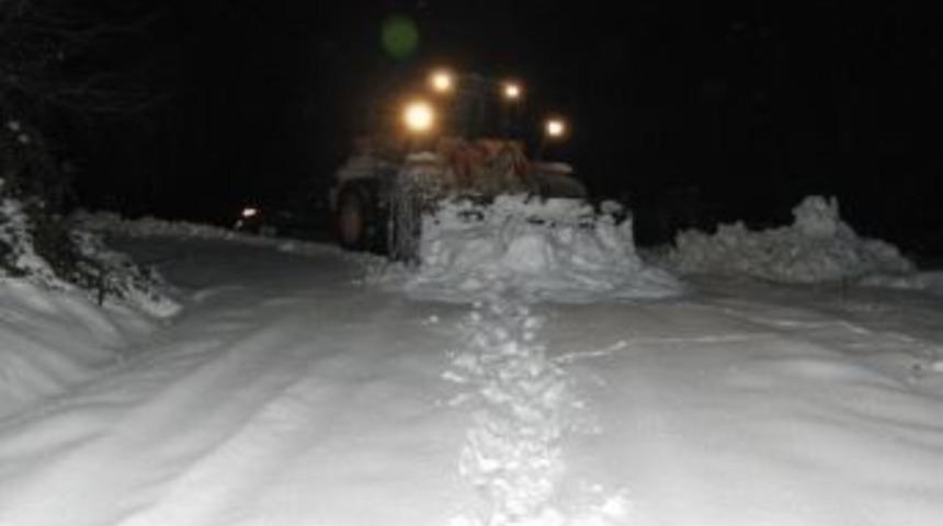 Bartın'da Kapanan K&ouml;y Yolları Ulaşıma A&ccedil;ılıyor