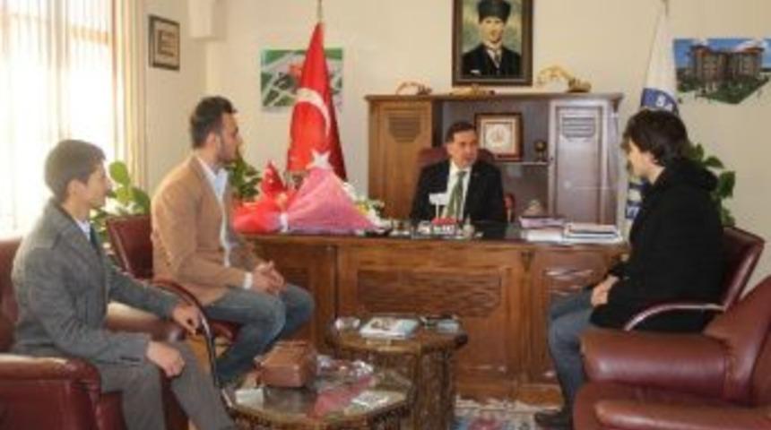 &Ccedil;&uuml; &Ouml;ğrenci Konseyinden Başkan Zenbilci&rsquo;ye Teşekk&uuml;r Ziyareti
