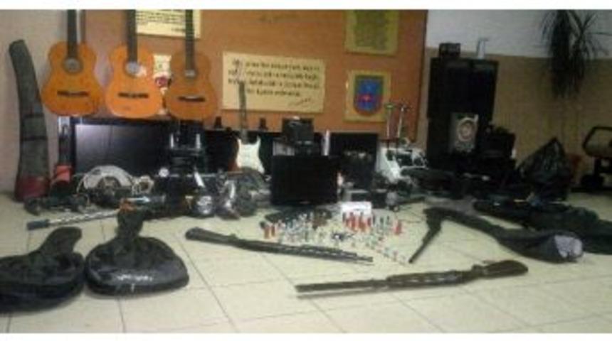 &Ouml;zel Ekip 18 Hırsızlık Olayına Karışan Hırsızı Yakaladı