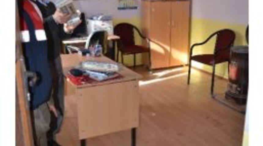 Jandarmadan Eğitime Destek