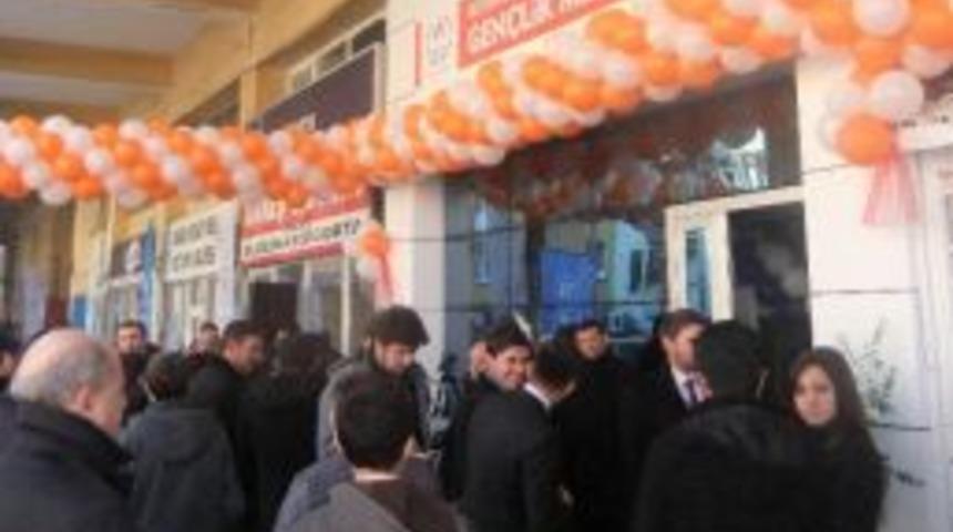 K&uuml;tahya Gen&ccedil;lik Merkezi Bakan Kılı&ccedil; Tarafından Hizmete A&ccedil;ıldı