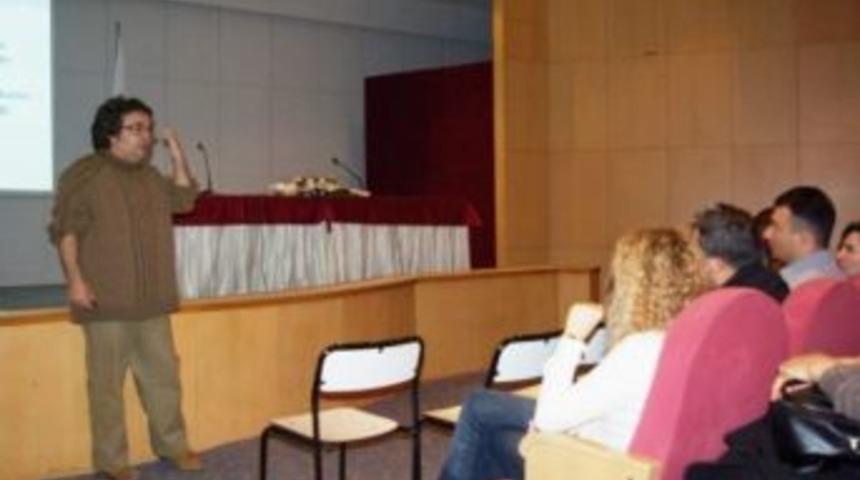 Esog&uuml; Hastanesi Personeline &lsquo;hasta Ve Hasta Yakınlarıyla İletişim&rsquo; Konulu Eğitim