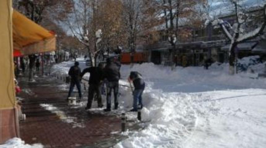 Kar Temizleme &Ccedil;alışmaları Başladı