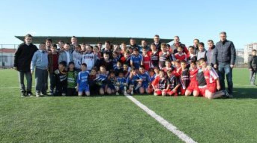 &Ccedil;arşamba&rsquo;da Okullararası Futbol Turnuvası Sona Erdi