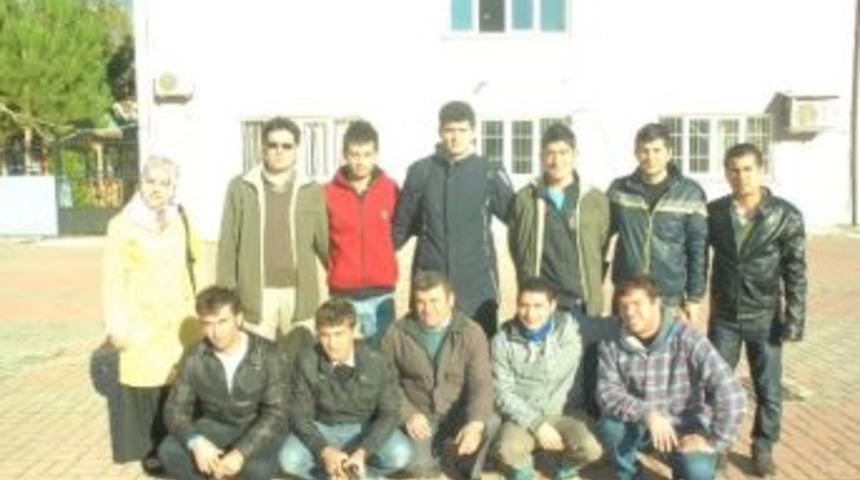 İşitme Engelliler Terc&uuml;mansız Ehliyet Sınavına Girdi