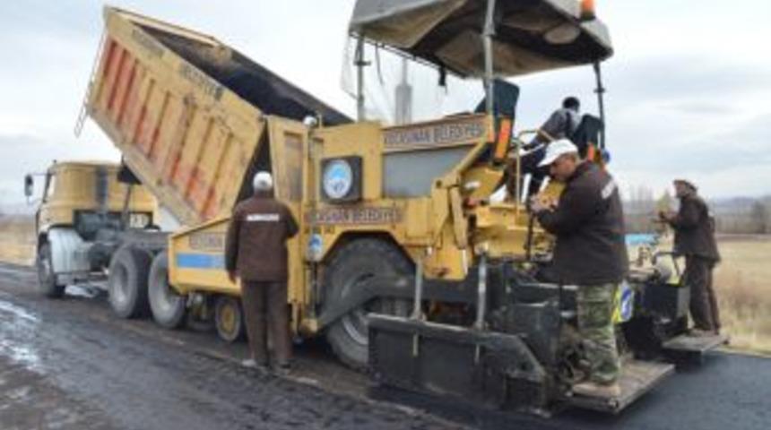 Kocasinan'dan Kemer'e Yılın Son Asfaltı