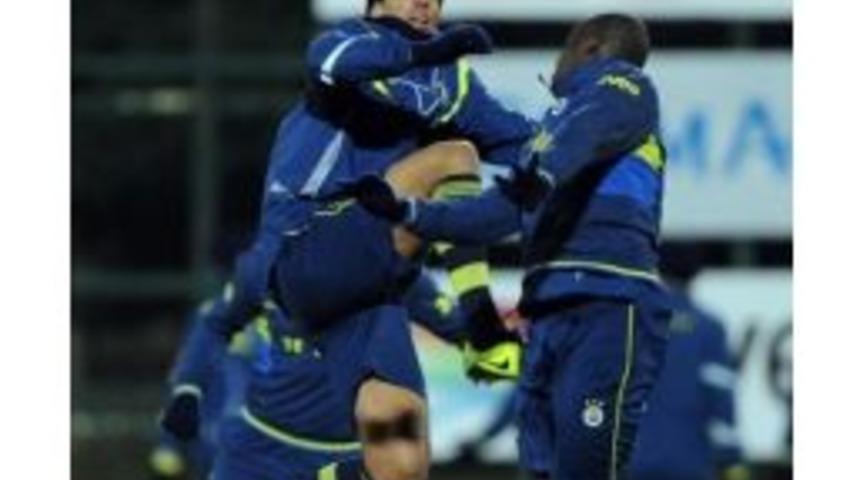 Fenerbah&ccedil;e, Akhisar Belediyespor Ma&ccedil;ı Hazırlıklarını S&uuml;rd&uuml;rd&uuml;