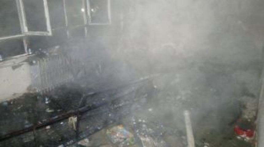 &Ouml;ğrenci Evinde Elektrikli Soba Yangını