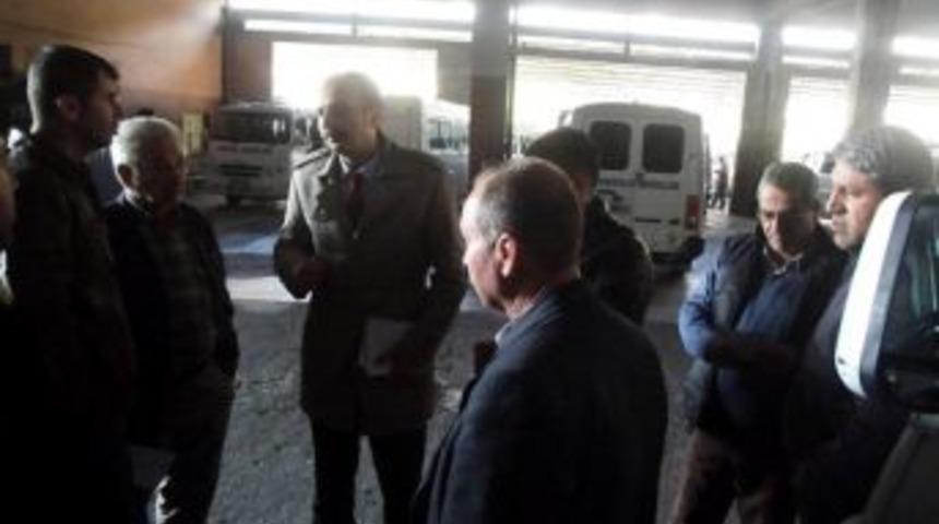 Ak Partili Tutgut&rsquo;tan Minib&uuml;s&ccedil;&uuml; Esnafına Ziyaret