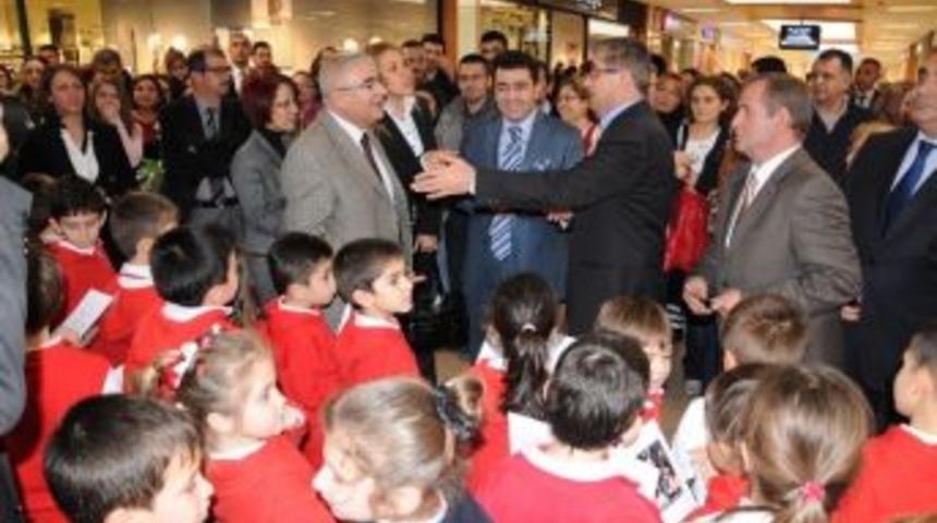 4. &Ccedil;orlu Kitap Fuarı T&ouml;renle Kapılarını Kitapseverlere A&ccedil;tı