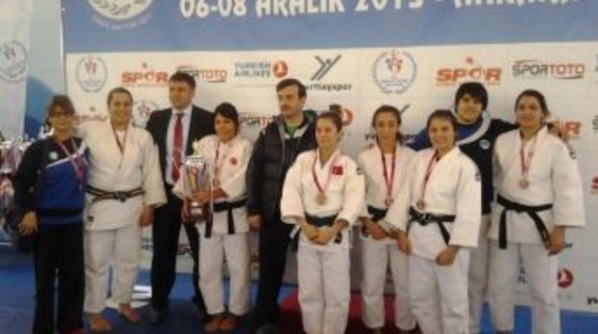 Kocaelili Judocular, Ligi &Uuml;&ccedil;&uuml;nc&uuml; Bitirdi