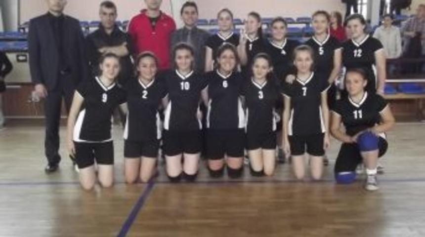 Alaplı &Ccedil;PL voleybolda il&ccedil;e birincisi oldu